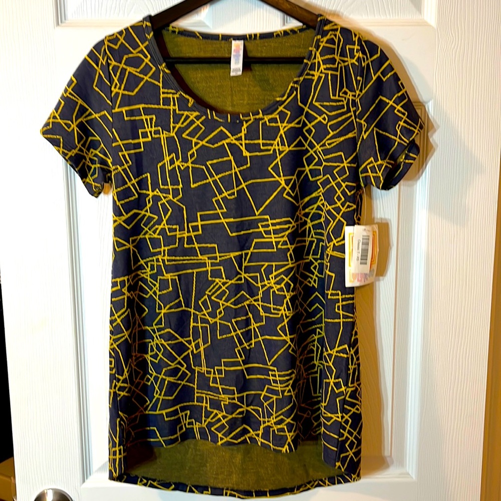 LuLaRoe Classic T shirt NWT size XS